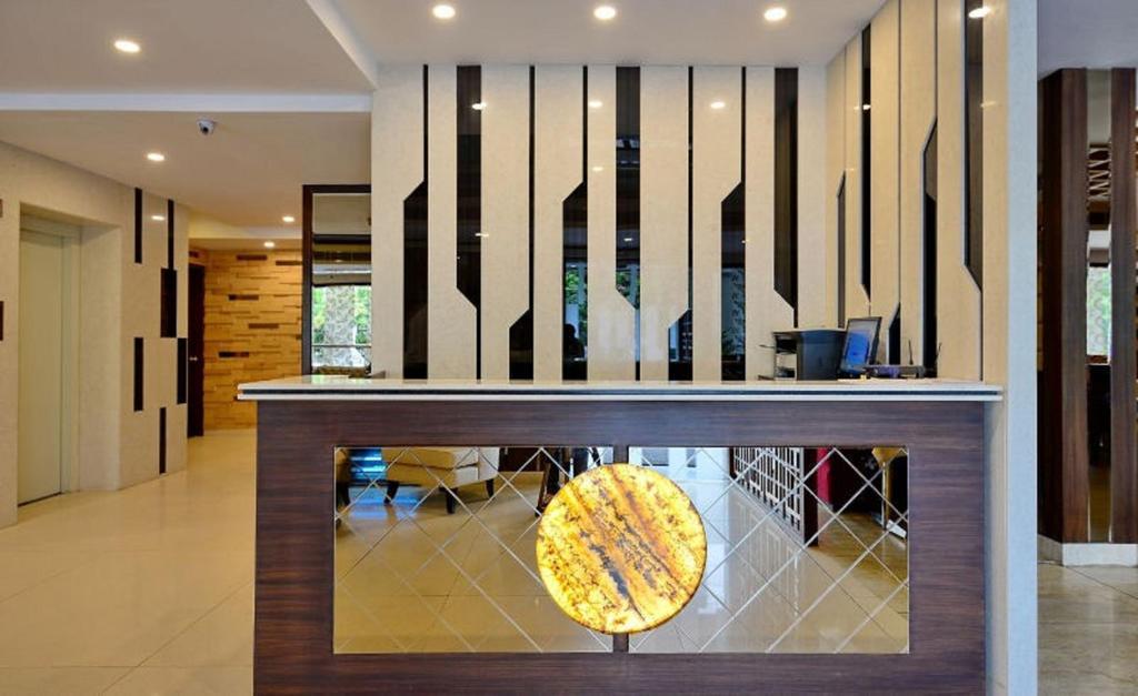 Hotel Park Grand Chandīgarh Esterno foto